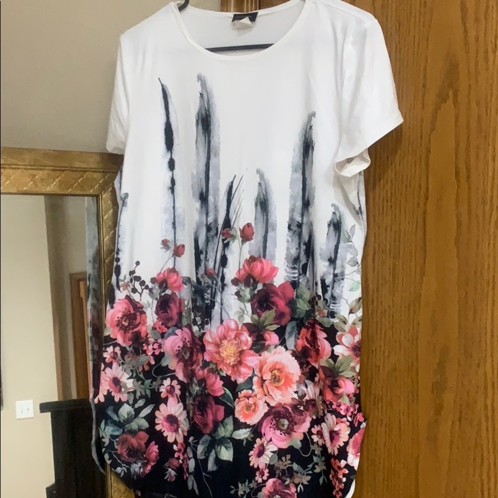 Haute Mess large tee